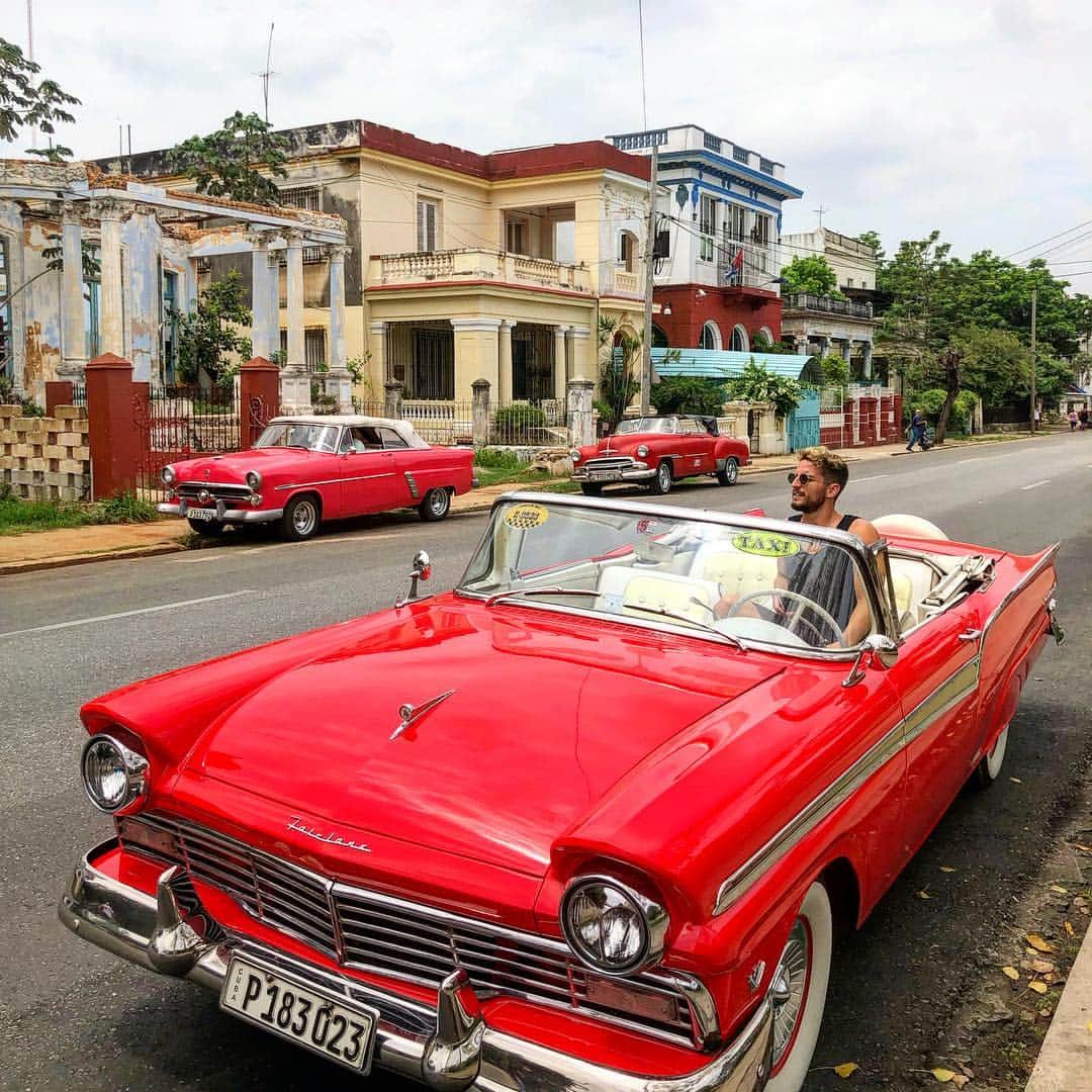 ドリース・メルテンスのインスタグラム：「Half of my heart is in Havana ooh na na ❤️」