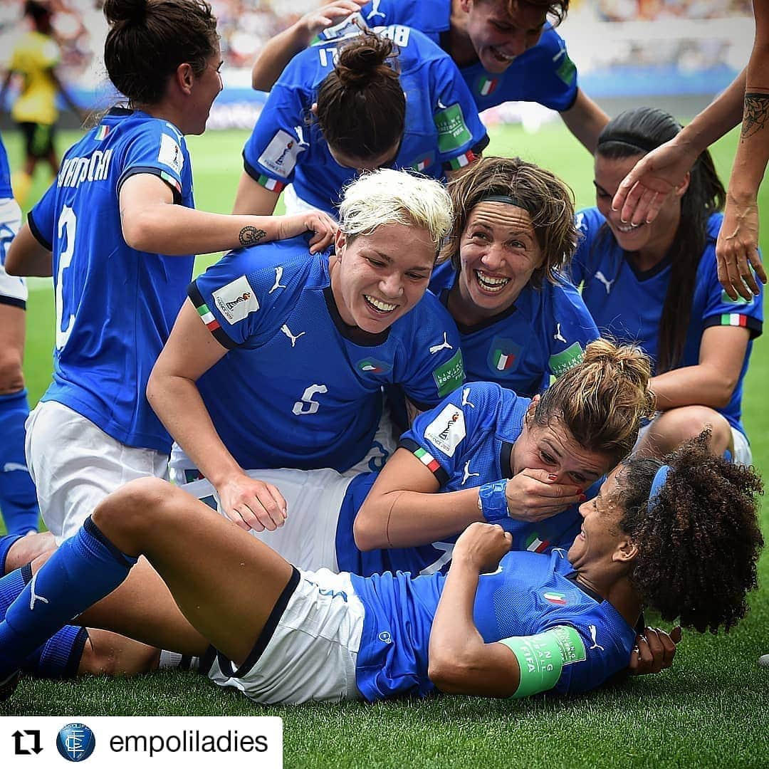エンポリFCさんのインスタグラム写真 - (エンポリFCInstagram)「#Repost @empoliladies • • • • • • 🇮🇹 La tripletta di #Girelli, la doppietta di @auroragalli4: le @azzurrefigc di Milena Bertolini vincono anche la seconda gara della @fifaworldcup superando 5⃣-0⃣ la #Giamaica🇯🇲. Brave #Azzurre, Brave #RagazzeMondiali!!!!! 💪  #FIFAWWC #DareToShine #LeMomentDeBriller #empoliladies」6月15日 3時16分 - empoli_fc_official