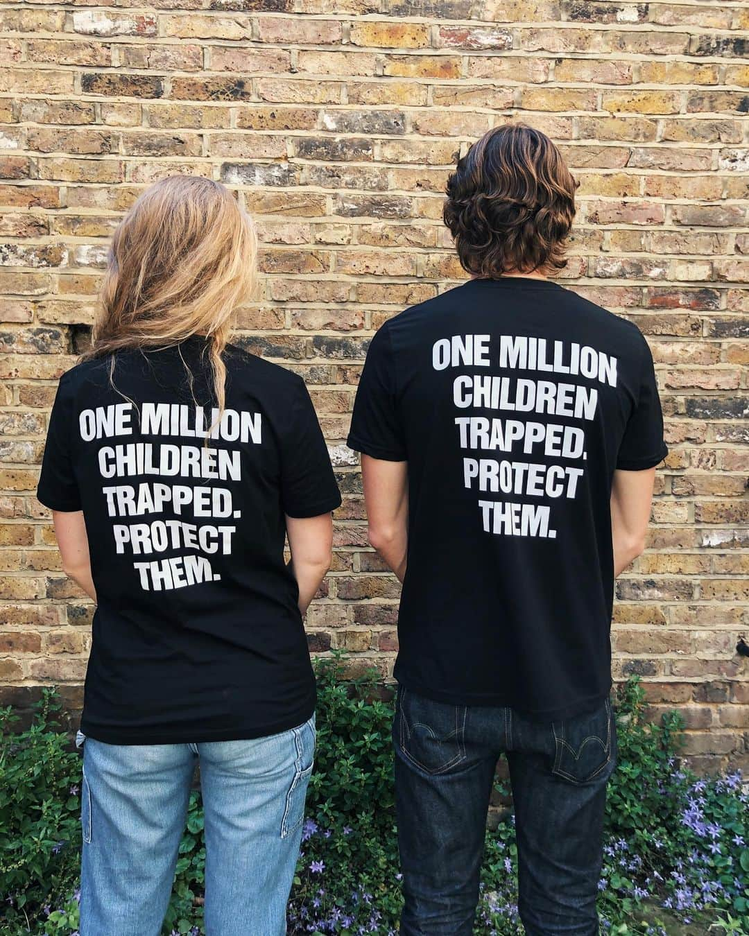 Jackson Harriesさんのインスタグラム写真 - (Jackson HarriesInstagram)「One million children are currently trapped in Idlib province Syria, facing Russian and regime airstrikes and horrific barrel bombs. Over 390 civilians have been killed in the last six weeks alone. The silence from British politicians is deafening.  We have to act now. If you do nothing else today, take 30 seconds to write to your MP asking them to #SaveIdlib with @helprefugeesuk template. I’ve just done it. You can too using the link in my bio! #onemillionchildren #saveidlib」6月15日 3時18分 - jackharries