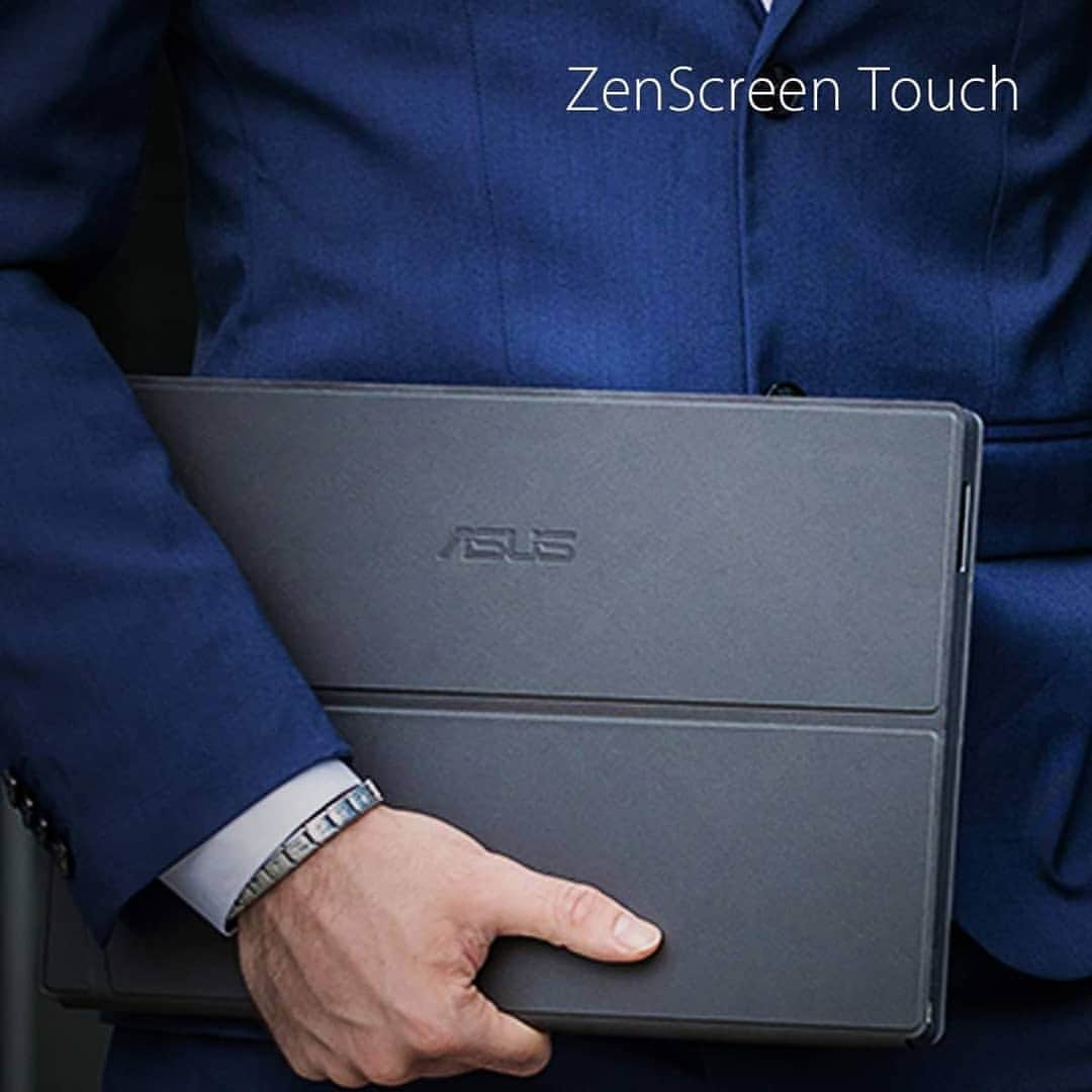 ASUSさんのインスタグラム写真 - (ASUSInstagram)「At just less than 1 kg, the ZenScreen Touch is supremely portable, slipping into your bag next to your laptop without adding much in the way of bulk or weight.​ #ASUS #PortableMonitor」6月15日 14時13分 - asus