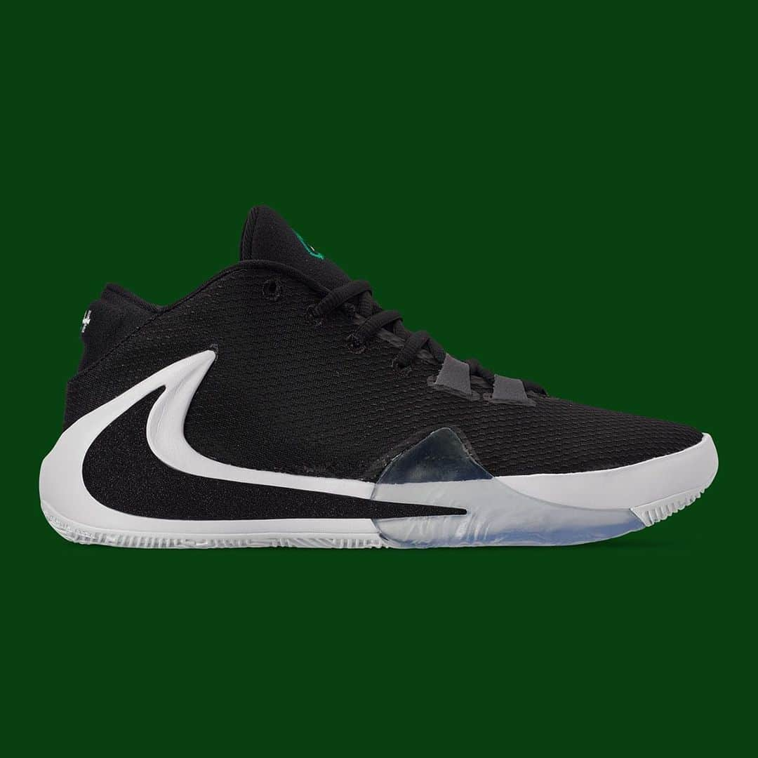 Sneaker Newsさんのインスタグラム写真 - (Sneaker NewsInstagram)「The upcoming Nike Zoom Freak 1, set to drop on July 10th for $120, is packed with details inspired by his family. For a closer look at Giannis Antetokounmpo’s first siganture shoe with Nike, hit the link in our bio.」6月15日 14時17分 - sneakernews