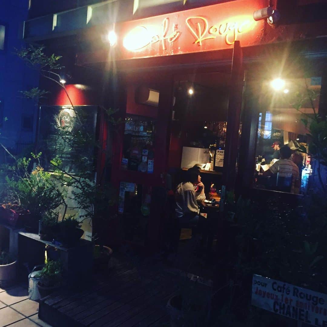LiLyさんのインスタグラム写真 - (LiLyInstagram)「rouge colored restaurant...💄 use free tarot card...🃏 the night was lovely...♦️ #ありがとう #lilysdiary2019」6月15日 12時47分 - lilylilylilycom