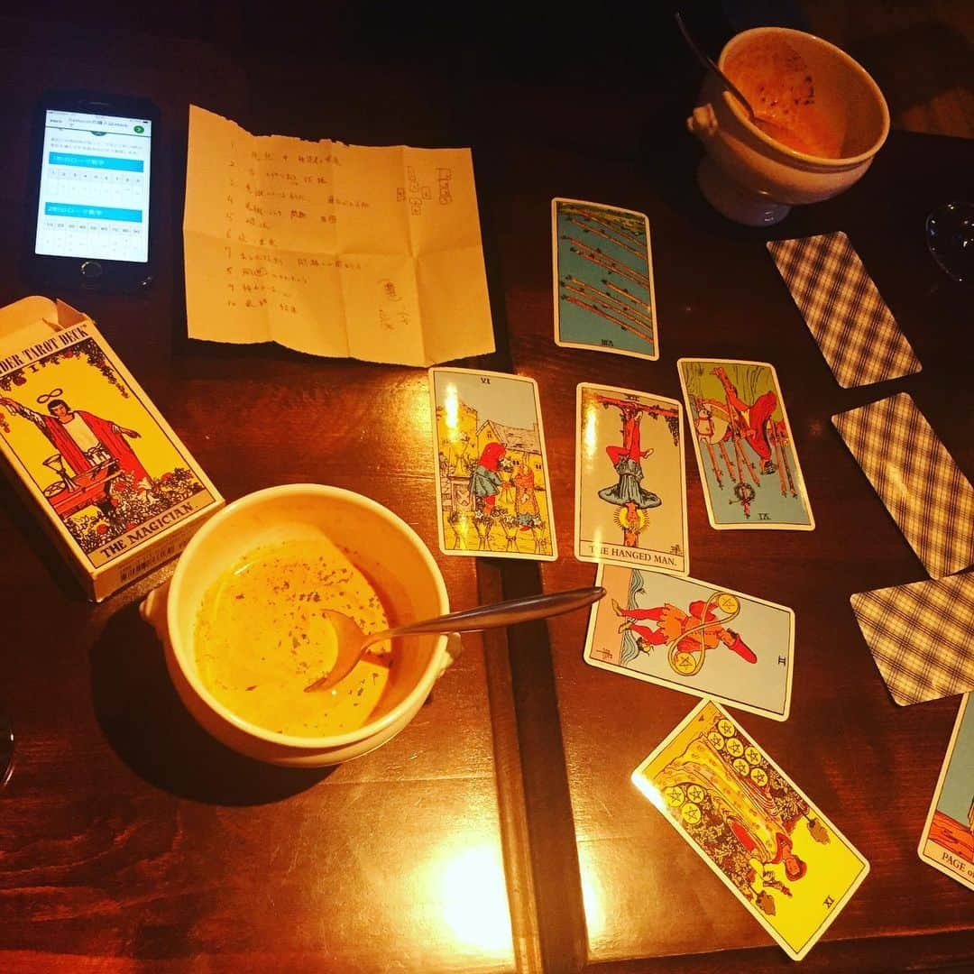 LiLyさんのインスタグラム写真 - (LiLyInstagram)「rouge colored restaurant...💄 use free tarot card...🃏 the night was lovely...♦️ #ありがとう #lilysdiary2019」6月15日 12時47分 - lilylilylilycom