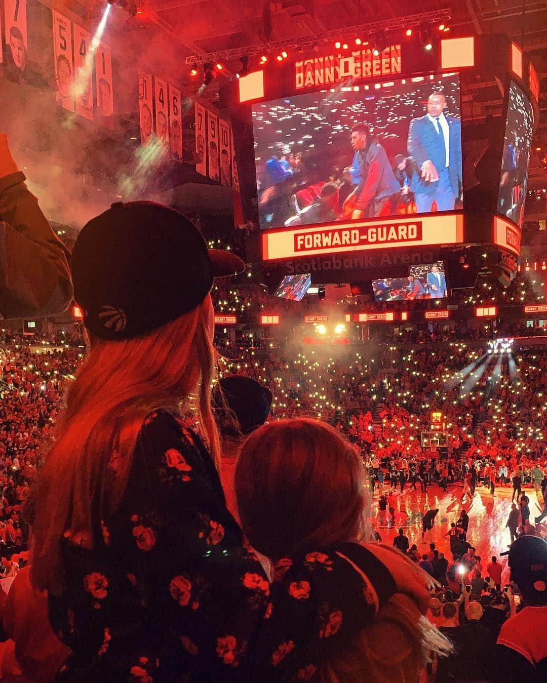 サラ・ラファティさんのインスタグラム写真 - (サラ・ラファティInstagram)「With heavy and grateful hearts my little family is winding down our nine year stint in our beloved second home, Toronto. For the very first time in almost a decade, I can definitively count our remaining weeks on my two hands. Time to dust off the moving boxes. Its impossible to over state what this city has meant to us, the memories it holds, the dear forever friends we literally call in #thesix. Though I can’t pretend to be a lifelong basketball fan, I am a steadfast fan of all things #Toronto. This place has been oh so good to us. What a thrill to catch #Raptor fever, to marvel at the team’s grit and grace, to bask in the energy of the fans, and witness this piece of Toronto history. We’ll never forget how this epic run brought us closer to friends, family and this city. Congrats @raptors and many many thanks. We are forever yours. #wethenorth #raptors #hometeam #the6ix」6月15日 12時49分 - iamsarahgrafferty