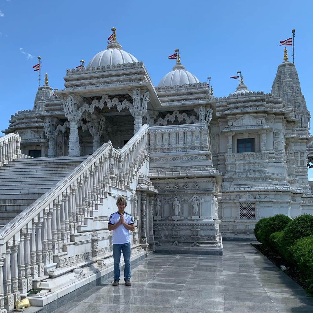 のインスタグラム：「Indian temple 🇮🇳 It’s the most amazing temple I’ve ever seen!! #トロント #トロント留学 #toronto #toronto_insta #torontoliving」