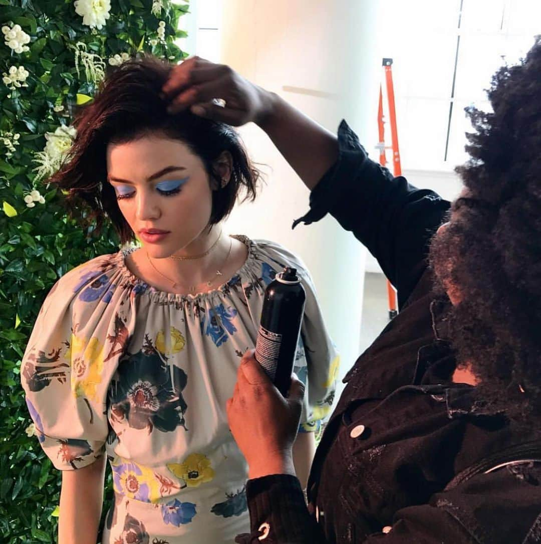 Lacy Redwayさんのインスタグラム写真 - (Lacy RedwayInstagram)「Missed you by a minute ! Happy Belated Luce @lucyhale . Thank you for allowing me to play and have fun with texture in your hair !! Hope your day was as awesome as you . Love ya lady! 😘😘 #LucyHale #HairByLacyRedway ( Swipe)」6月15日 13時03分 - lacyredway