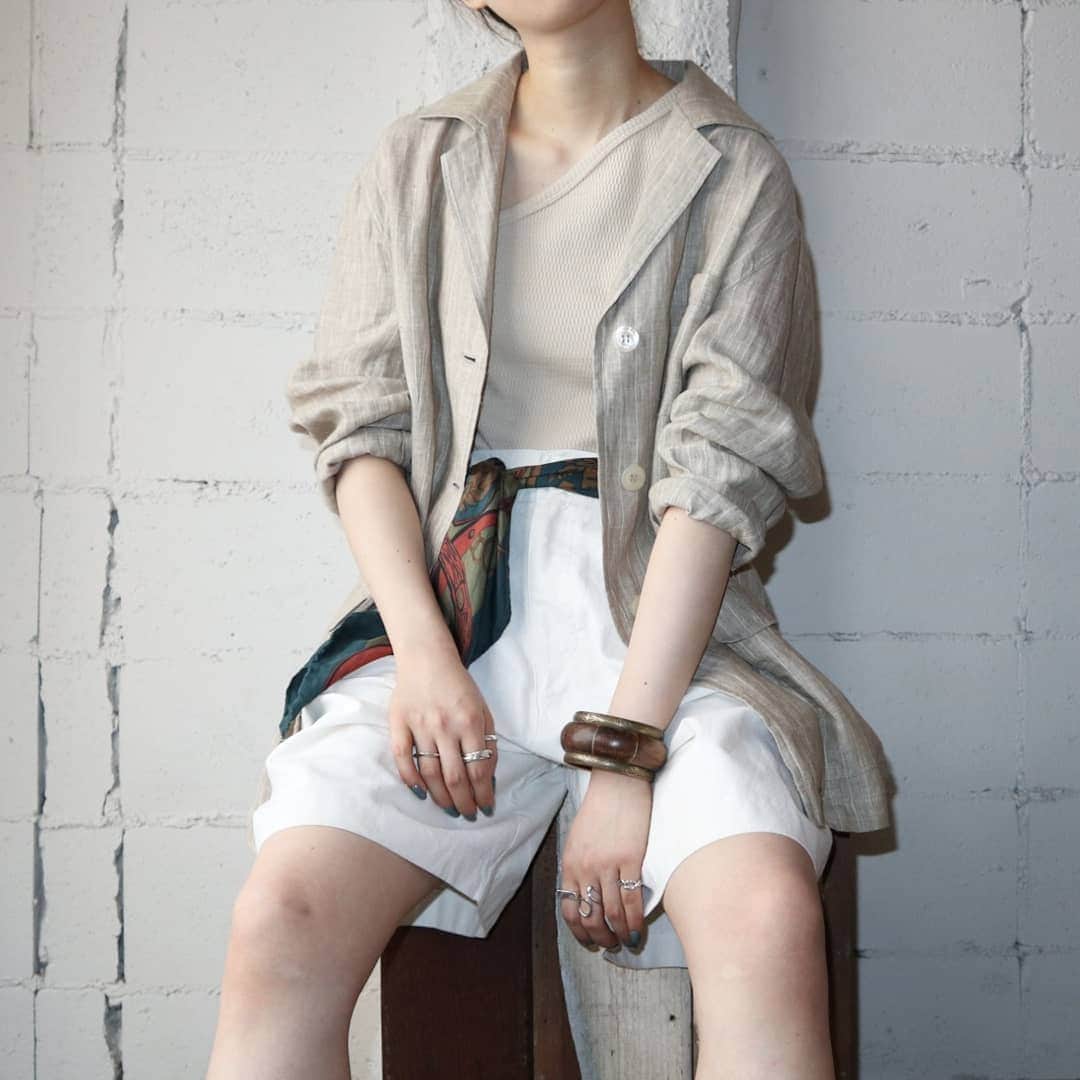 吉祥寺 古着屋 Orfeoのインスタグラム：「Linen Jacket × Short Pants  #Orfeo #Kichijoji #Tokyo #vintage #used #fashion #coodinate #outfits #オルフェオ #吉祥寺 #東京 #古着 #古着屋 #ヴィンテージ #ユーズド #ファッション #コーディネート  掲載商品のお問い合わせはメールにて承っております。コメント、DMでのお問い合わせは受け付けておりませんのでご了承ください。」