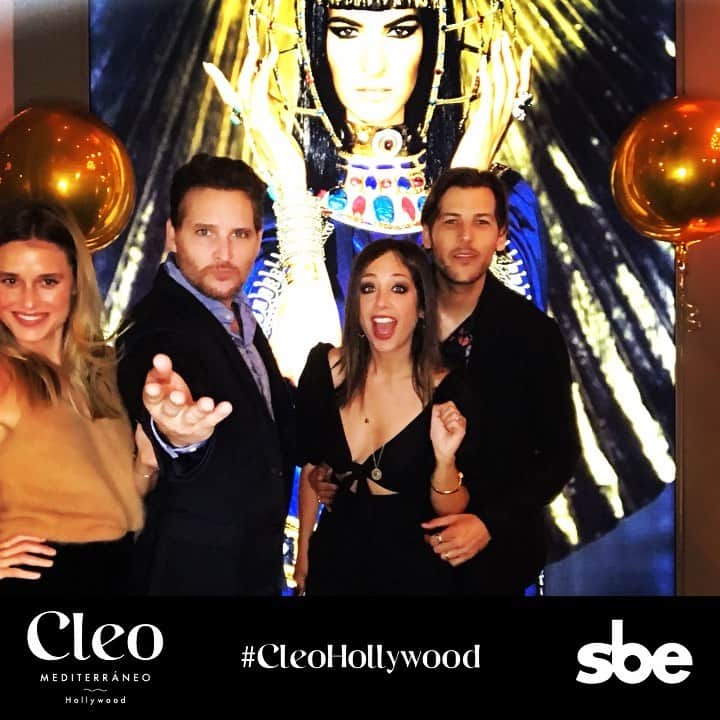 のインスタグラム：「#dinnerwithfriends  @lindsayluv @kevinbrennan @lilyanneharrison ❤️ #cleo」
