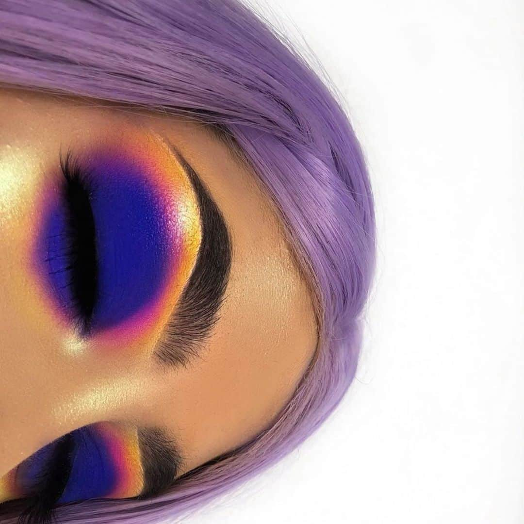 Anastasia Beverly Hillsさんのインスタグラム写真 - (Anastasia Beverly HillsInstagram)「Pop of blue @nerizyy  #abheyeprimer & #abhxalyssaedwards palette」6月15日 13時30分 - anastasiabeverlyhills