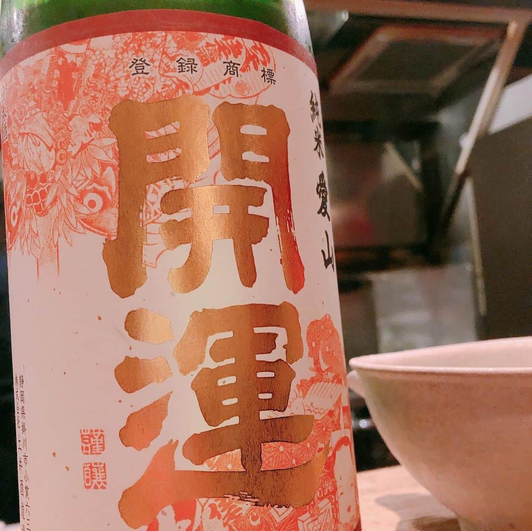 阿部洋子さんのインスタグラム写真 - (阿部洋子Instagram)「#2軒目  結局、見知らぬ街へ遠征。 #sake  またまた #お刺身」6月15日 13時34分 - hirocoring