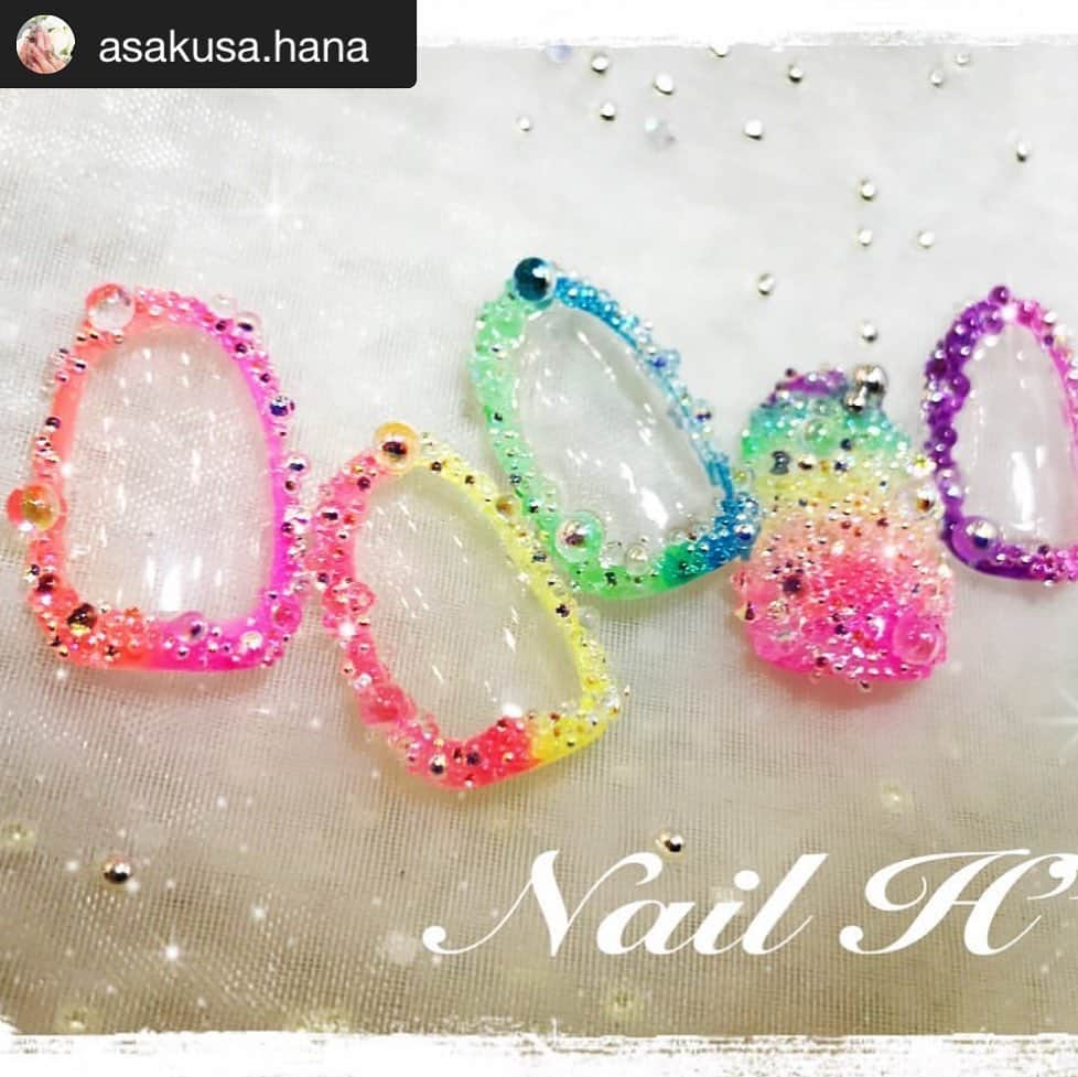 ネイルショップTATさんのインスタグラム写真 - (ネイルショップTATInstagram)「≪SWAROVSKI CRISTALSフォトコンテスト受賞作品発表！≫. . Swarovski Crystals 使用アート限定Instagramフォトコンテストにたくさんのご応募、ありがとうございました^^. 応募作品総数340点の中から、栄えある入賞作品を選ばせていただきました！. . こちらは【クリスタルピクシー部門】に入賞された作品です♪. . 素敵なアートを制作いただきありがとうございました！. ---------------------------------. #repost @asakusa.hana via @PhotoAroundApp  2019夏アート🌺  #スワロフスキー#tat_sw2019 #スワロフスキーピクシー #swarovski  #ジェル#ジェルネイル #ジェルネイルデザイン #ジェルアート#2019夏ネイル #summer #ネイル#ネイルサロン #ネイルアート #ネイルデザイン #nail#nailsalon#nailart #naildesign  #gel#gelart #gelnails  #jna本部認定講師 #浅草#浅草ネイルエッジ #浅草ネイルサロン」6月15日 14時03分 - nailshoptat