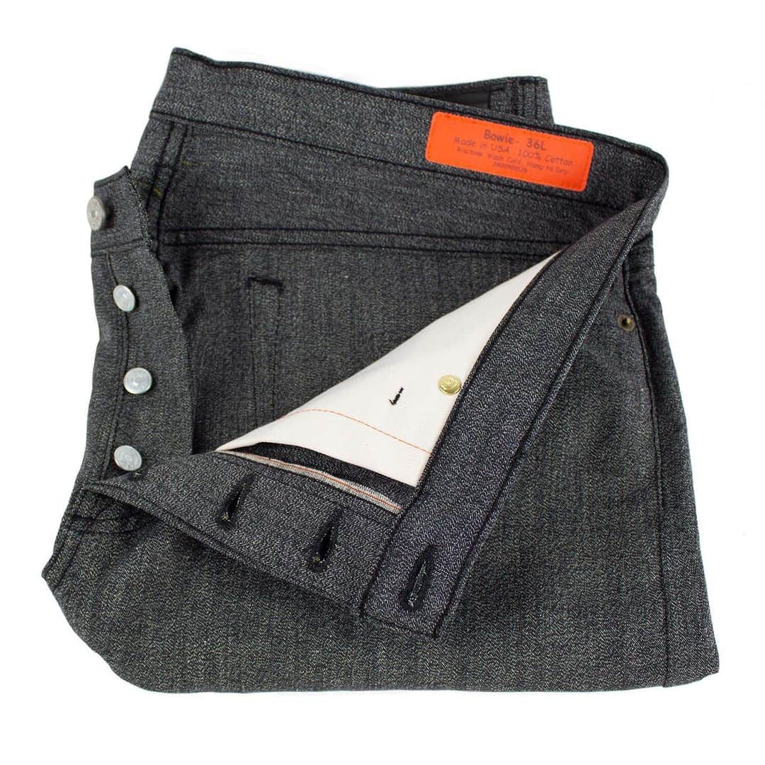 のインスタグラム：「4 different fabrics are available for pre-order in very limited quantities! They all come in the Bowie fit—Made in USA. #jeanshopnyc #denimhead #denim #selvedge #limited #mensstyle #mensdenim #premiumdenim #madeinusa🇺🇸 #wellmade」