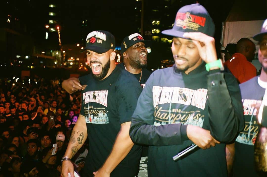 ドレイクさんのインスタグラム写真 - (ドレイクInstagram)「THE BEST IN THE WORLD 🌎 all photos by @theo.skudra」6月15日 5時32分 - champagnepapi