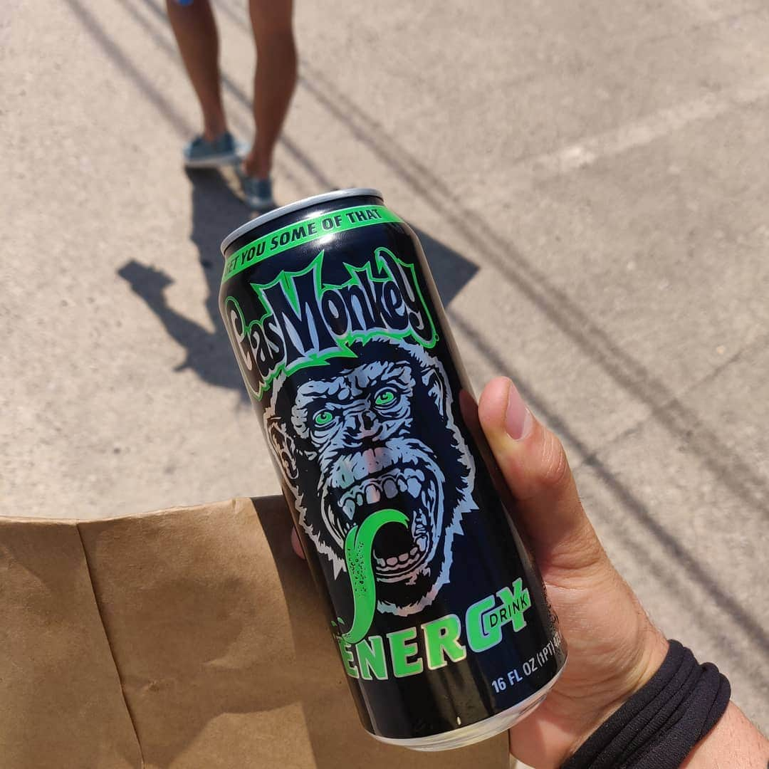 レオ・ルカ・スフォルツァさんのインスタグラム写真 - (レオ・ルカ・スフォルツァInstagram)「🤟🏽 #gasmonkeygarage」6月15日 5時40分 - leolucasforza