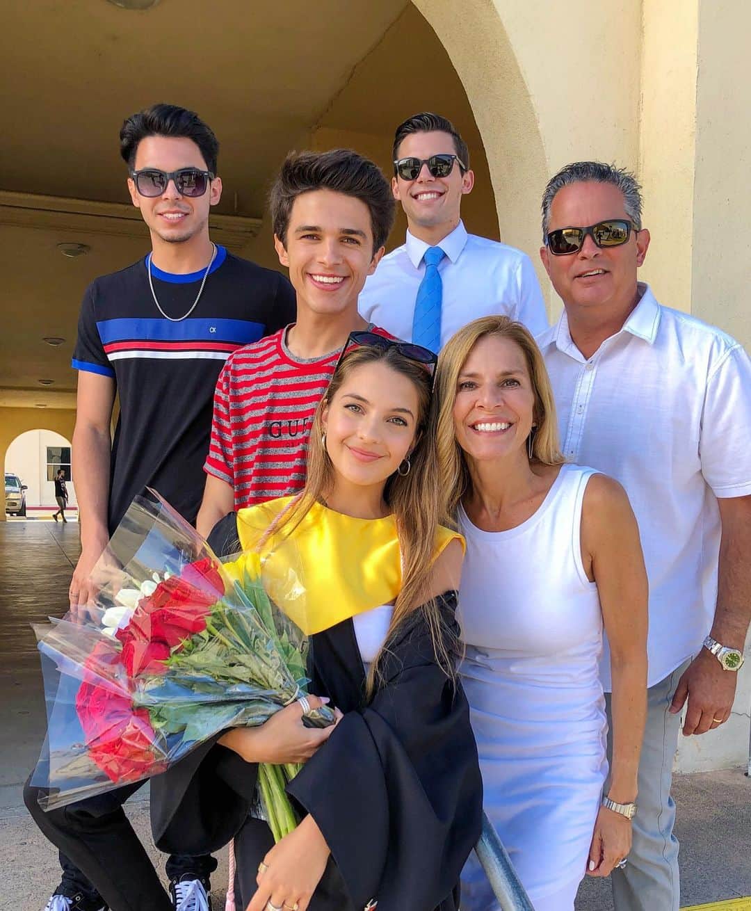 Brent Riveraさんのインスタグラム写真 - (Brent RiveraInstagram)「My sister finally graduated from high school 😍 congrats Lexi ❤️」6月15日 5時43分 - brentrivera