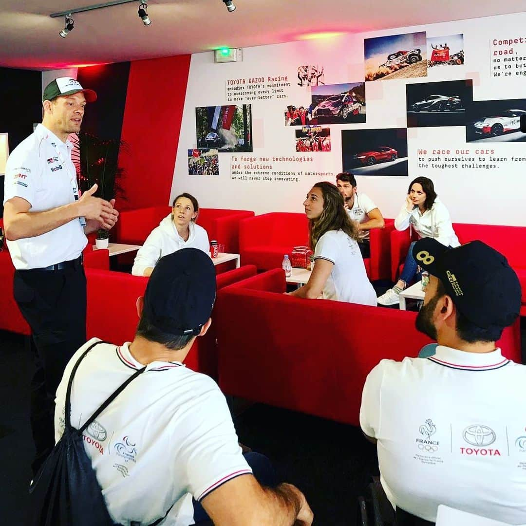 ナタリー・ペシャラさんのインスタグラム写真 - (ナタリー・ペシャラInstagram)「Jour 1 au 24h du Mans avec la Team Toyota France 🚗🇫🇷 Explications d’ @wurz_alex (interface ingénieurs/pilotes), photo d’équipe avec les pilotes Toyota dont Fernando Alonzo, déjeuner avec le staff médical et Parade des Pilotes 🤩 @fernandoalo_oficial」6月15日 6時11分 - nathaliepechalat