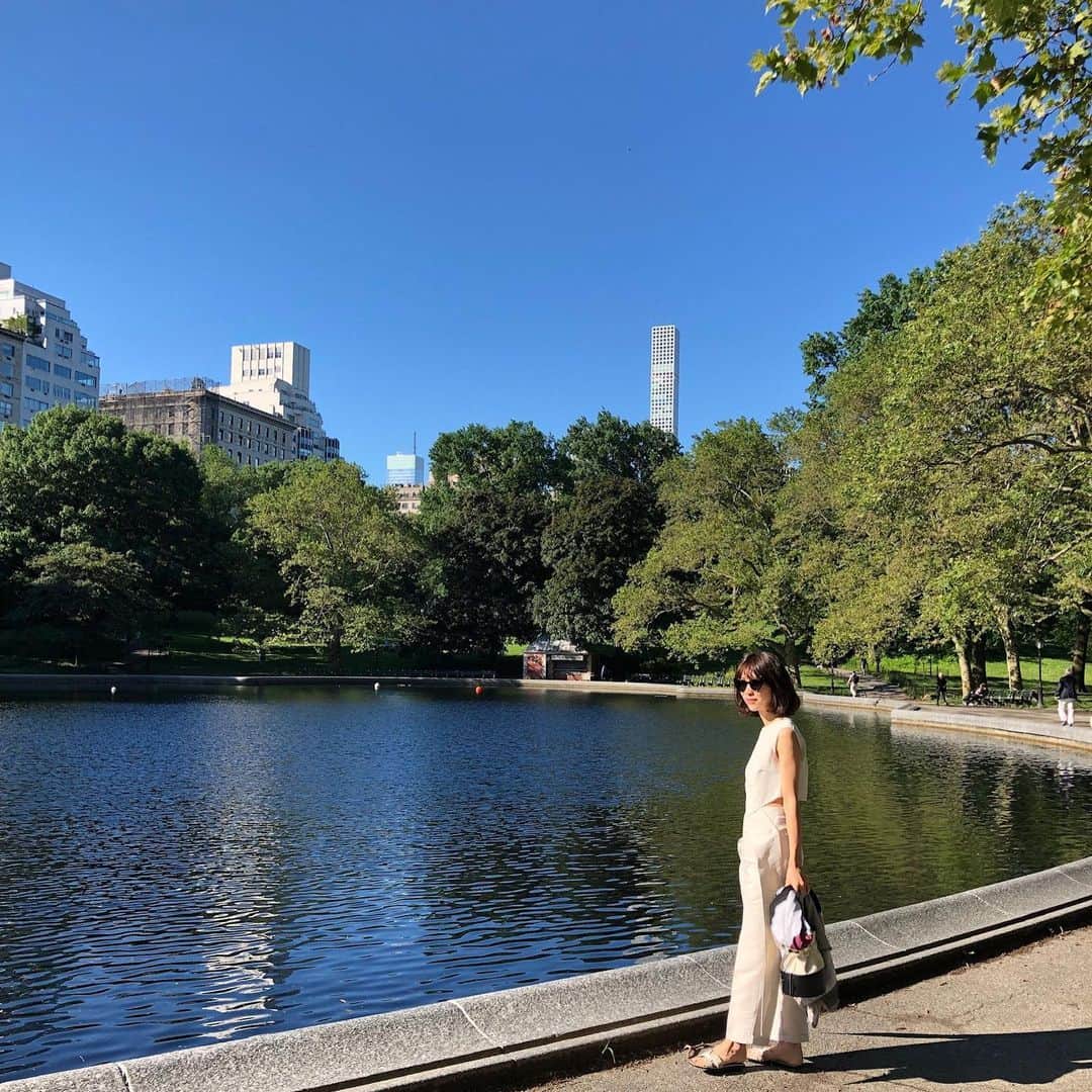 木本泉さんのインスタグラム写真 - (木本泉Instagram)「-﻿ お散歩🚶‍♀️🚶‍♀️🚶‍♀️﻿ ﻿ 気持ちが良い朝です☀️﻿ ﻿ #ny#nyc#centralpark」6月15日 6時44分 - izumikimoto