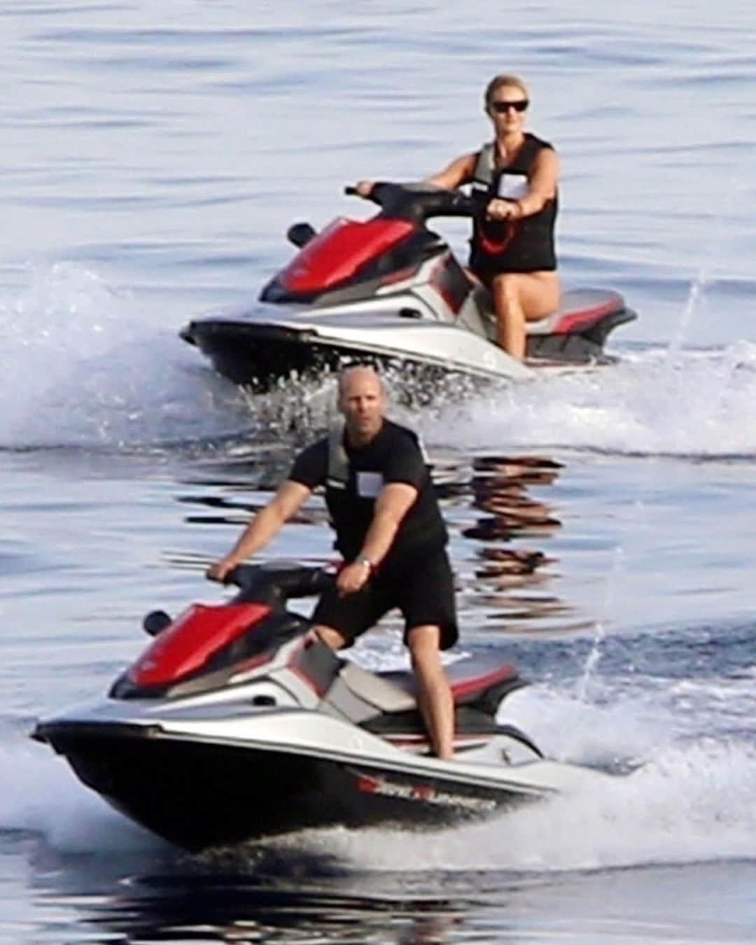 Just Jaredさんのインスタグラム写真 - (Just JaredInstagram)「@jasonstatham and longtime partner @rosiehw spend some time on their yacht and ride jet skis while on vacation in Capri, Italy! #JasonStatham #RosieHuntingtonWhiteley Photos: Backgrid」6月15日 7時04分 - justjared