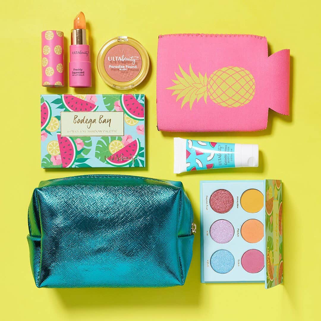 ULTA Beautyさんのインスタグラム写真 - (ULTA BeautyInstagram)「Summer vibes on 💯 Brit is pure *sunshine* playing with our #ultabeautycollection Tropical Treats Kit full of bright hues and subtle shimmers. #ultabeauty  Kit includes: ✨Eyeshadow Palette ✨Shimmering Blush ✨Lemonade Lip Balm ✨Colada Fresca Body Lotion ✨Drink Cozie ✨Cosmetic Bag」6月15日 7時27分 - ultabeauty