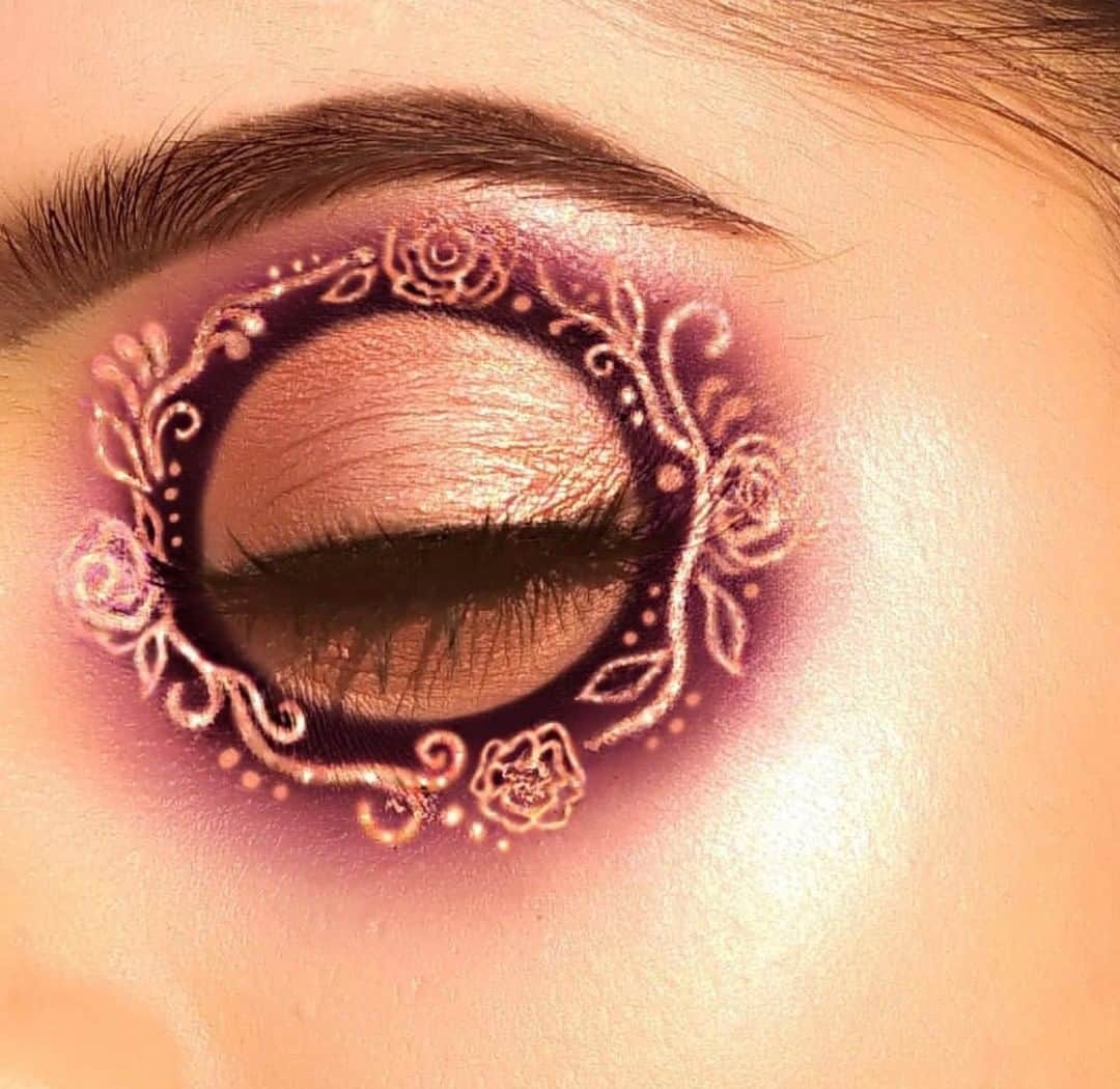 Makeup Addiction Cosmeticsさんのインスタグラム写真 - (Makeup Addiction CosmeticsInstagram)「INTRICATE eye look by @theglimmerstudio using her Ultimate eye set. It consists of 12 brushes and it comes in a pouch! 🔥 . . #makeupaddictioncosmetics #makeupaddiction #underratedmuas #underratedmakeupbabes #underratedglam #makeupartistry #flawlessmakeup #makeupporn #dollgoals」6月15日 7時55分 - makeupaddictioncosmetics