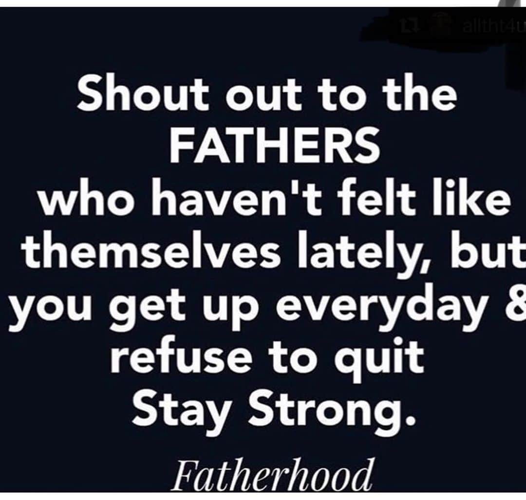 T.I.さんのインスタグラム写真 - (T.I.Instagram)「Reminder: God will place the heaviest loads on the strongest backs!!! We see ya effort King. Stay Solid✊🏽 #HappyFathersDay #DoIt4TheKids」6月15日 8時43分 - tip