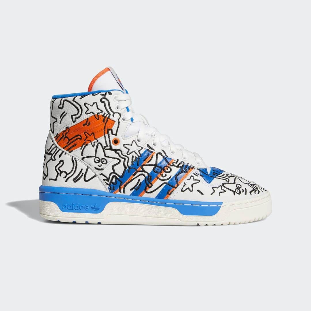 HYPEBEASTさんのインスタグラム写真 - (HYPEBEASTInstagram)「@hypebeastkicks: @adidas has tapped the estate of late American pop artist Keith Haring for a footwear capsule in honor of Pride Month. The capsule features Haring’s iconic artwork on three equally iconic silhouettes from adidas: the Stan Smith, the Rivalry Hi, and the Nizza Hi. All three of the adidas Originals x Keith Haring models will be available June 30, over at the adidas store. The Stan Smith will go for $100 USD, while the Rivalry and Nizza will go for $140 USD and $120 USD respectively. Photo: adidas」6月15日 14時23分 - hypebeast