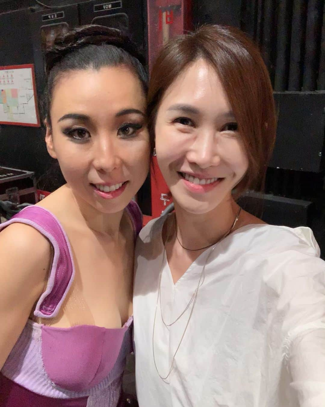 ユン・ヘジンさんのインスタグラム写真 - (ユン・ヘジンInstagram)「Thank you for the wonderful performances in Seoul.👏🏻👏🏻🙏🏻 I was soooo happy to see you all again in Korea😘💓 Good luck with rest of the shows in Daejeon~! I hope to see u all in Monaco,too!!💋💋 #lesballetsdemontecarlo #jeanchristophemaillot #cendrillon#backstage  6.14, 2019」6月15日 9時24分 - hjballet80