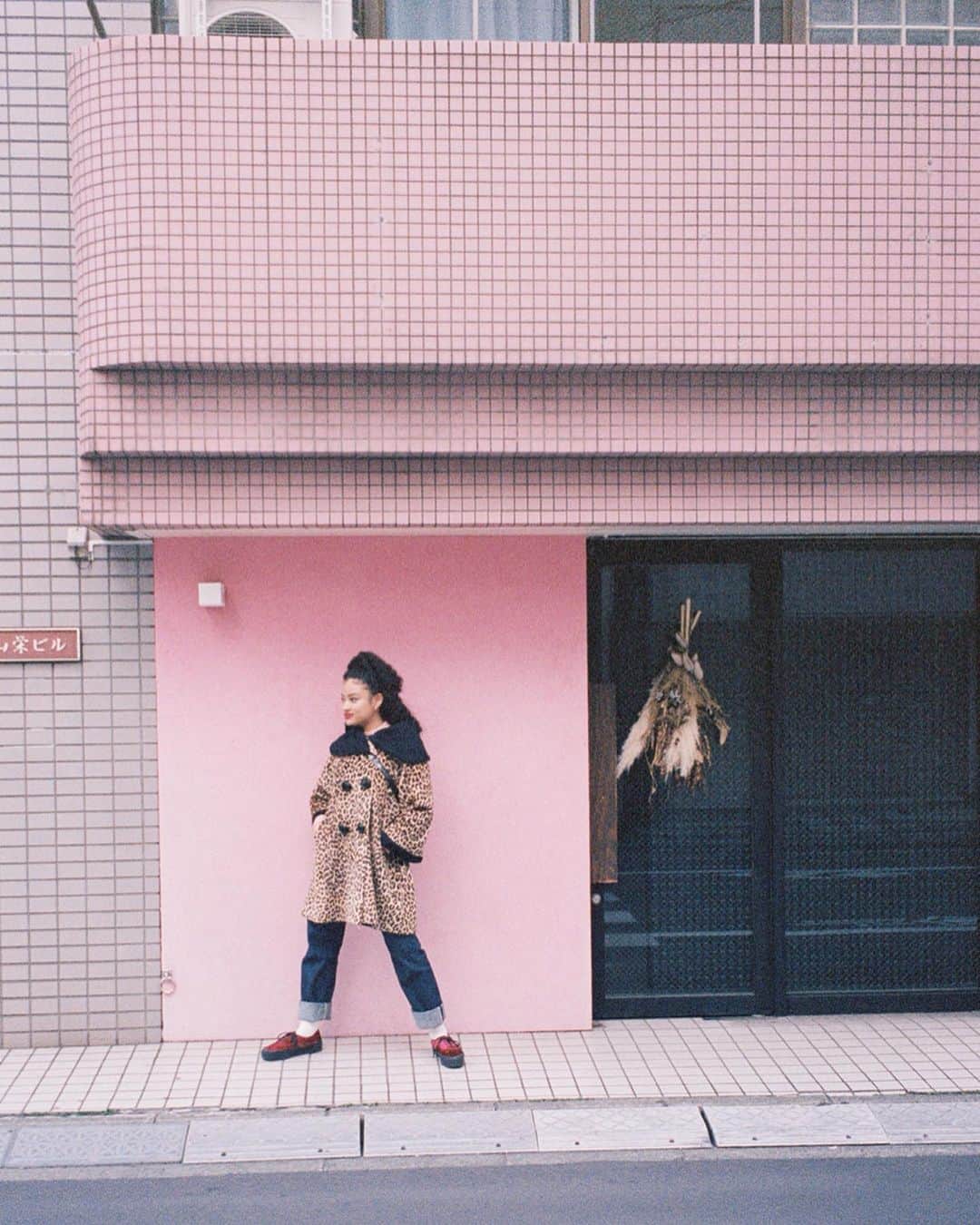ティファニー・キャデラックのインスタグラム：「🍩 @zeynasy」