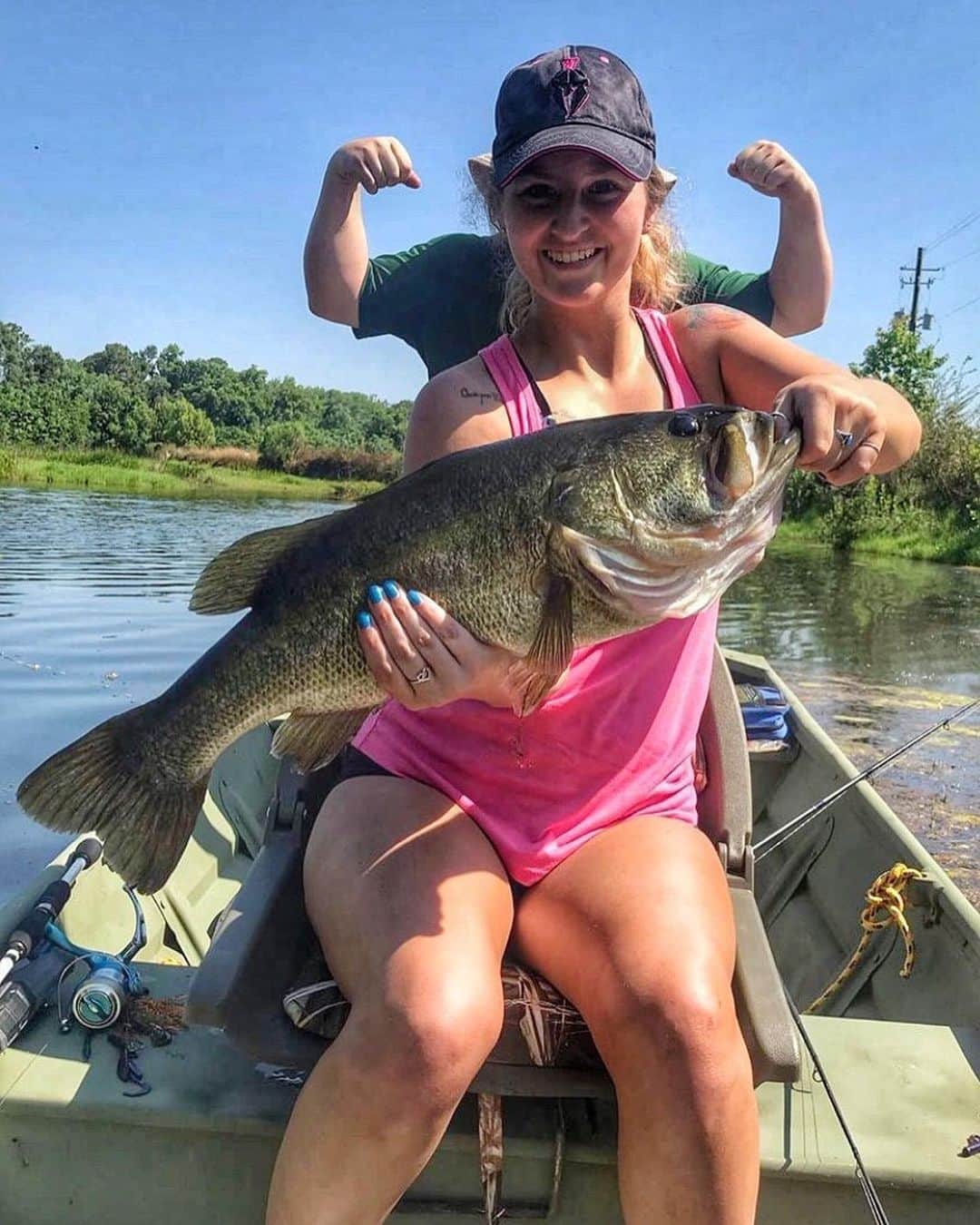 Filthy Anglers™さんのインスタグラム写真 - (Filthy Anglers™Instagram)「Happy Filthy Friday my friends! Today's Filthy Female is  team member @danniilovee - talk about coming in bringing some high heat! Check out this 8.4lbs largemouth bass she landed this past week, while wearing her pink Filthy Tank! Absolutely a fish of a lifetime for her. I'm also loving the random photo bombs in the background of both photos. Congrats on the beast @danniilovee you are Certified Filthy! www.filthyanglers.com  #fishing #catchandrelease #filthyanglers #filthyfemales #largemouthbass #getoutside #anglerapproved #outdoors #teamfilthy  #lakelife  #girlswhofish #girlsfishtoo #fishinggirls #reelgirlsfish #rippinlips #boat #bigbass #monsterbass #bmb」6月15日 10時11分 - filthyanglers
