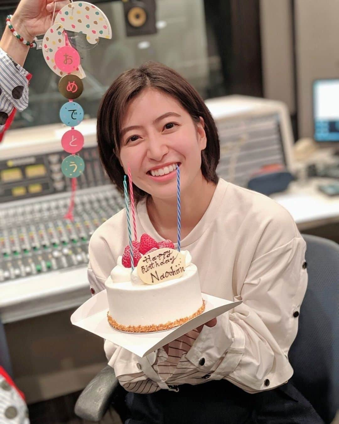 南沢奈央さんのインスタグラム写真 - (南沢奈央Instagram)「本日誕生日を迎え、 29歳になりました！ やりたいこと、たくさんあります。 それをやろうという行動力、エネルギーを持って、過ごしたいと思います。 みなさま、応援よろしくお願いします！ こんなわたしへ…… プレゼント代わりに、お勧めの本を教えてください♪」6月15日 10時13分 - naominamisawa_official