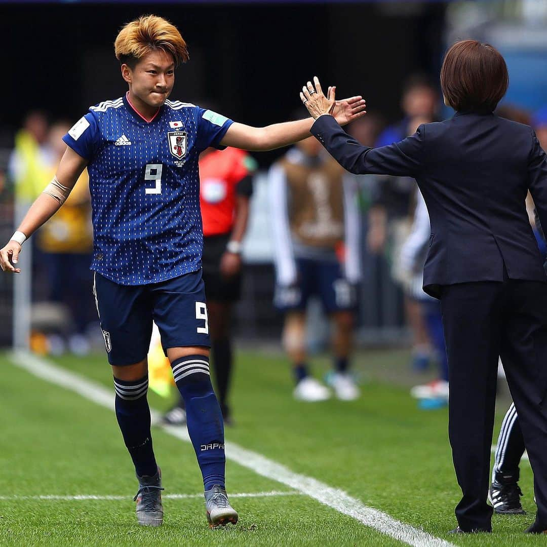 Goal Japanさんのインスタグラム写真 - (Goal JapanInstagram)「. ＼#なでしこジャパン、岩渕＆菅澤弾で勝ち点3🇯🇵／ 今大会初勝利で1勝1分けの勝ち点4でグループ2位に浮上。20日にFIFAランキング3位の強豪・イングランドと激突‼︎ (Photo:Martin Rose/Getty Images) . 🏆#FIFA女子ワールドカップ 2019 グループD 第2戦 🆚#日本代表 2-1 #スコットランド代表 ⚽️#岩渕真奈(23分)、#菅澤優衣香(37分)、#クレランド(88分) . #soccer #football #FIFAWWC #FIFAWWC2019 #fifawomensworldcup #fifawomensworldcup2019 #japan #scotland #サッカー #フットボール #⚽」6月15日 10時24分 - goaljapan