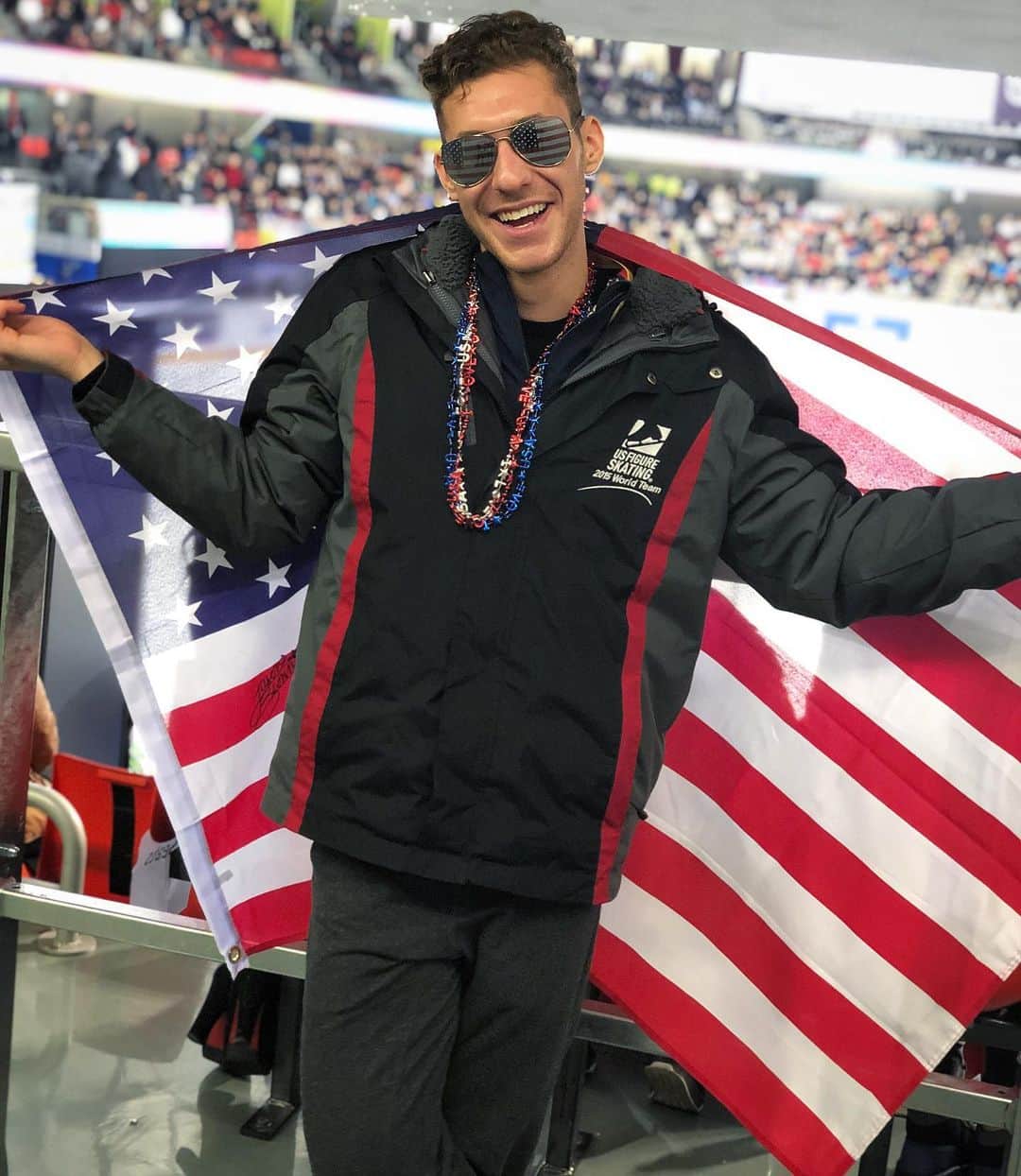ジェイソン・ブラウンのインスタグラム：「Always proud to represent! #FlagDay 🇺🇸」