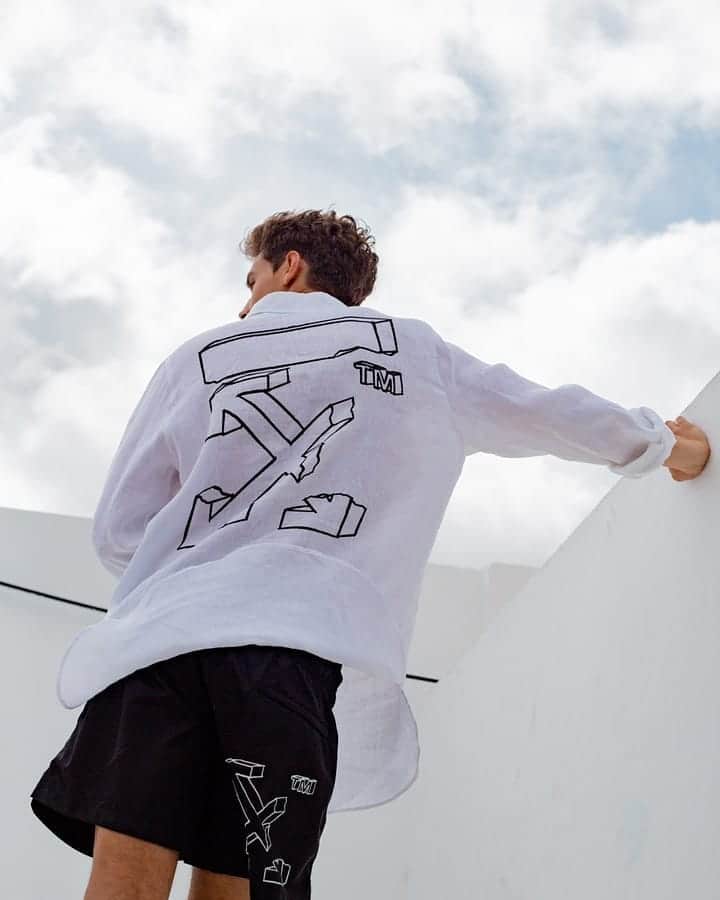 OFF-WHITE C/O VIRGIL ABLOHさんのインスタグラム写真 - (OFF-WHITE C/O VIRGIL ABLOHInstagram)「[capsule collection] Off-White™  c/o @off___white___mykonos now exclusively available in store. photography c/o @ivangrianti」6月15日 11時01分 - off____white