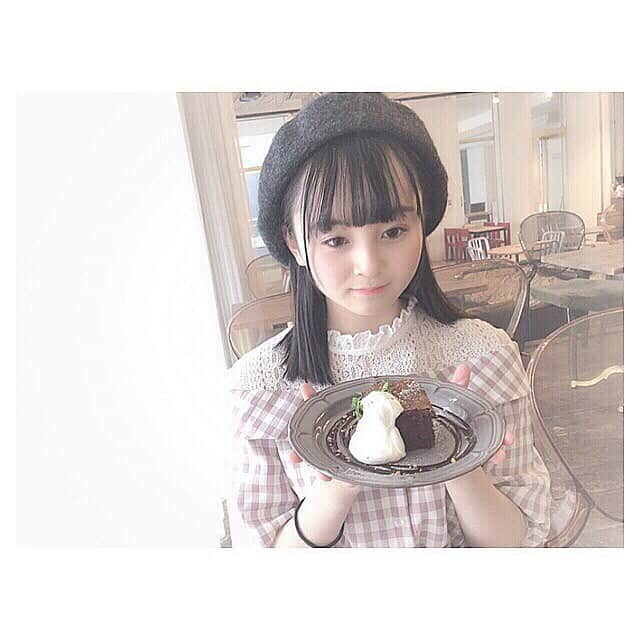 門田桃奈さんのインスタグラム写真 - (門田桃奈Instagram)「﻿ ﻿ ﻿ 私の後任で、、﻿ ﻿ ﻿ 新たにcharmingtripの兼任メンバーとして﻿ ﻿ ﻿ ﻿ ﻿ ﻿ 新谷野々花ちゃん ！！﻿ ﻿ ﻿ ﻿ ﻿ にお願いさせていただくことになりました😊🎀﻿ ﻿ ﻿ ﻿ ﻿ ﻿ 今後、﻿ のんちゃんのInstagramも始まるみたいなので﻿ フォローの方をよろしくお願い致します☺️💗﻿ ﻿ ﻿ ﻿ ﻿ ﻿ #ご報告 #charmingtrip #新谷野々花﻿  #👼💗 ﻿」6月15日 11時25分 - momopyon_7
