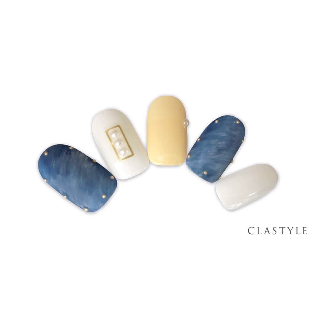 CLASTYLEさんのインスタグラム写真 - (CLASTYLEInstagram)「✨CLASTYLE×Calgelコラボレーション企画✨﻿﻿ ﻿﻿ 『#デニムネイル』﻿﻿ ネイルアートレシピも次ページで公開してます💓→→→ カルジェルを使用した、この時期にぴったりのデニムネイル💅﻿ カラージェルを混ぜすぎないようにするとリアルなデニム柄になります✨﻿ ﻿ ﻿﻿ クラスタイル受講生は専用サイトでもアートレシピを公開中です♡﻿﻿ ﻿﻿ ﻿﻿ ﻿﻿ ﻿﻿ ﻿﻿ ﻿﻿ #ネイル #ジェルネイル #春夏ネイル #大人ネイル ﻿#カルジェル #デニム柄 ﻿#アートレシピ #スタッズ  #ネイル動画 ﻿﻿#nail #nailbook #クラスタイル通信 #クラスタイル #clastyle #CLASTYLE #clastyle通信 ﻿#ネイルサンプル #トレンドネイル #おしゃれネイル ﻿#梅雨 #calgel #calgelnails」6月15日 11時19分 - clastyle_nail