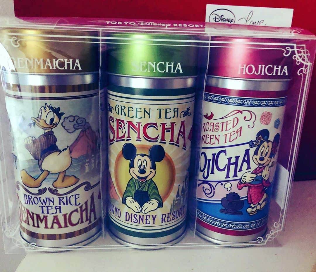 永野沙耶さんのインスタグラム写真 - (永野沙耶Instagram)「‪雨の日は少し寒くなるから温かいお茶が美味しいねぇ(*˘︶˘*).:*♡‬ ‪最近は、ディズニーで買ったのをずっと飲んでます🐭🌼💕‬ ‪今度は、コーヒーも買ってみようかな( ⁎ᵕᴗᵕ⁎ )❤︎‬ ‪#ディズニー #お茶‬」6月15日 11時27分 - saya_nagano