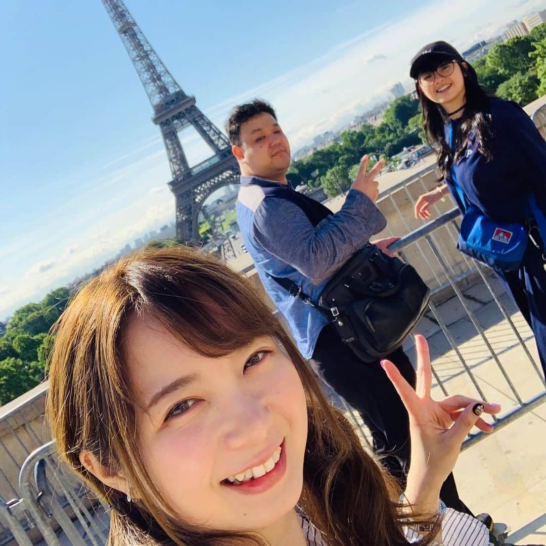 森田真結子さんのインスタグラム写真 - (森田真結子Instagram)「＼Bonjour🇫🇷／﻿ ﻿ 3年振りにフランスに来ています♡﻿ ﻿ エッフェル塔わぁぁぁ〜い♡﻿ 大きい！かわいい！広場も素敵！﻿ ﻿ @_____chaaaan﻿ @careey1980﻿ ﻿ 渡仏前にiPhoneXSに変えたから﻿ 写真を撮る手が止まりません！笑﻿ ﻿ 3年前は、フランスに着いてそのまま﻿ 試合会場あるラ・ロシェルへ直行で﻿ 移動ばかりでパリではタクシーから凱旋門を見るくらいしか出来なかったので、﻿ 今回は1日多くパリに泊まって﻿ たーーーーくさんの所を見てきています！﻿ ﻿ Instagramのプロフィールのページから﻿ ストーリーをハイライトにまとめているので﻿ 良かったらそっちもみてねん♡﻿ ﻿ #France #🇫🇷 #フランス﻿ #Paris #パリジェンヌ #まよんぬ﻿」6月15日 11時51分 - mayodarts