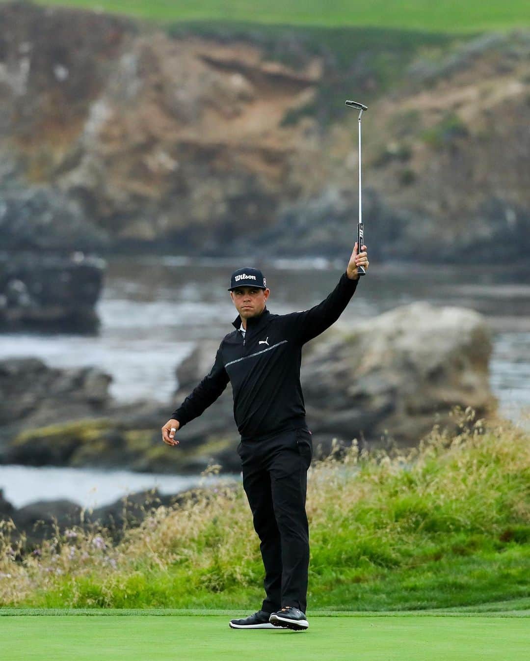 PGA TOURさんのインスタグラム写真 - (PGA TOURInstagram)「@Gary.Woodland is solo leading by two at Pebble Beach. 😍 #LiveUnderPar」6月15日 12時27分 - pgatour
