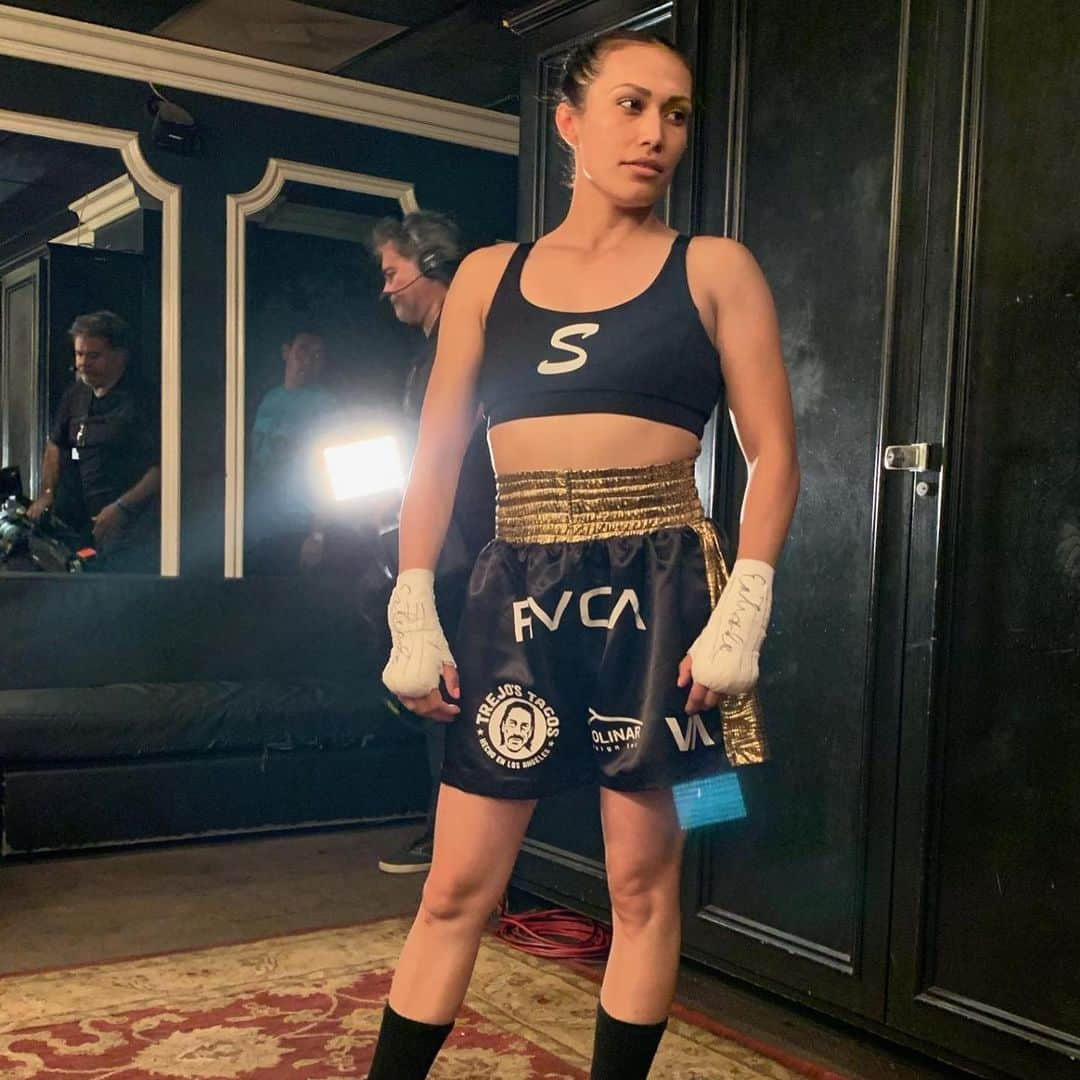 ダニー・トレホさんのインスタグラム写真 - (ダニー・トレホInstagram)「Seniesa Estrada maintains her undefeated record with a win last night 17-0. Congratulations Champ! . . . #boxing #superbad #champion #seniesaestrada #teamsuperbad」6月15日 12時34分 - officialdannytrejo