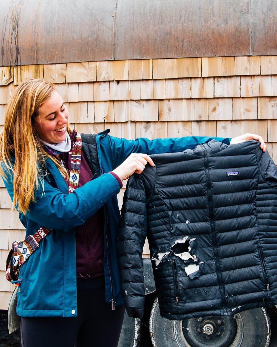 patagoniaさんのインスタグラム写真 - (patagoniaInstagram)「This is Eliza Perry. She’s had this jacket for about five years now and it’s been around the world with her. So, when she got into an accident traveling in Sa Pa, Vietnam she wasn’t going to easily part with her jacket. Eliza crossed paths with us this past January on a @wornwear tour where she told us the story of losing a tooth and more than a few feathers from her jacket when she was in a motorbike crash. Here is the finished result. Wear it well Eliza! ⠀⠀ You can track down #wornwear out on the East Coast right now. They’ve got three more stops, repairing clothing and wetsuits through the month of June. Photos: @kernducote」6月15日 23時34分 - patagonia