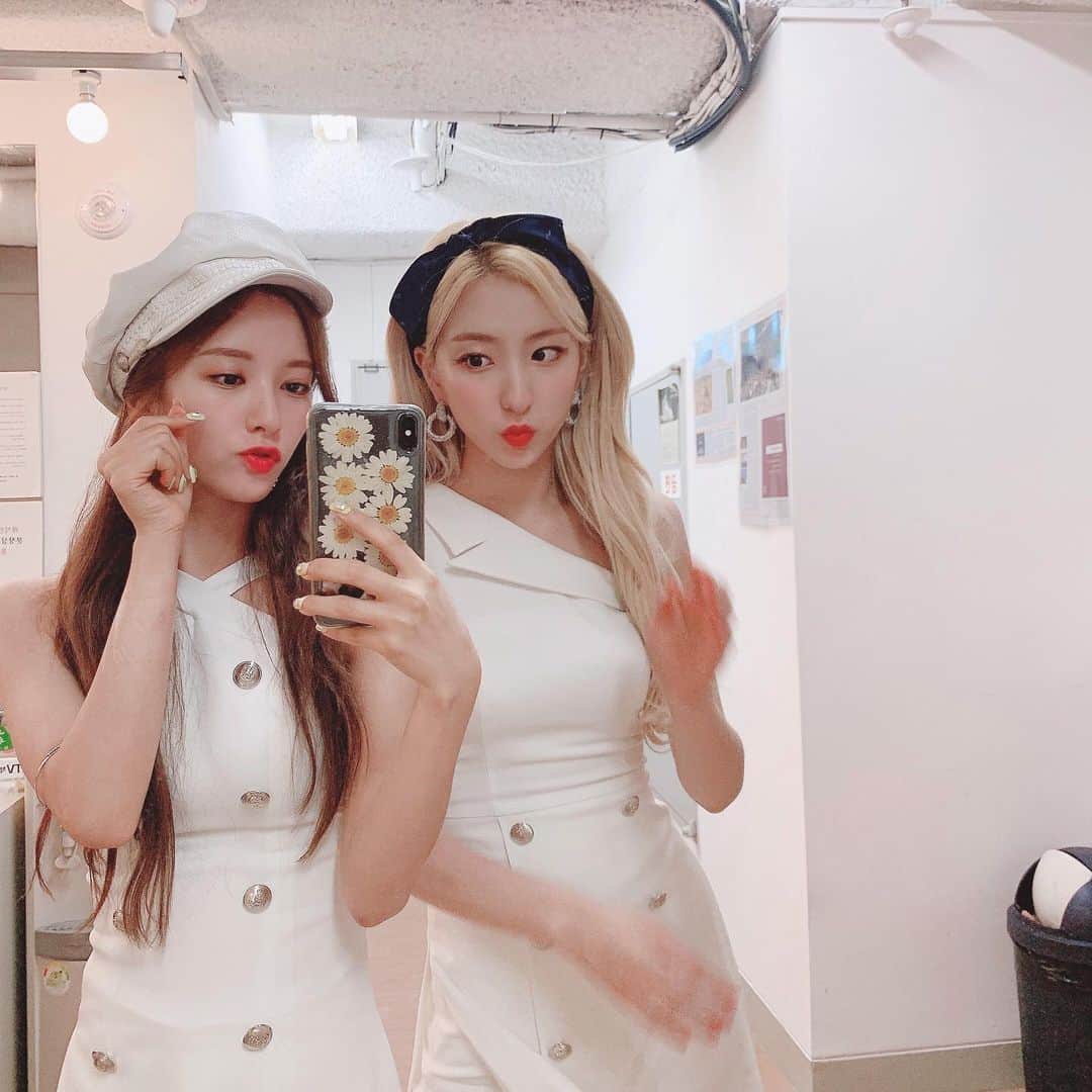 宇宙少女さんのインスタグラム写真 - (宇宙少女Instagram)「뽀나잇🌙😘 #우주스타그램 #우주소녀 #보나」6月15日 22時14分 - wjsn_cosmic