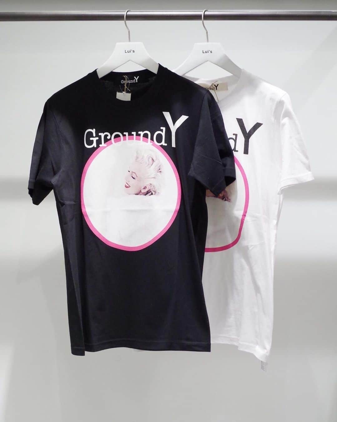 のインスタグラム：「ㅤㅤㅤㅤㅤㅤㅤㅤㅤㅤㅤㅤㅤ﻿ ﻿ ﻿ ▼new item stock in. Ground Y ﻿ ﻿ 【@ground_y_official 】﻿ ﻿ ﻿ ▼store﻿ Lui's 新宿店 @luis_shinjuku ﻿ Lui's HEPFIVE店 @luis_hepfive ﻿ ﻿ ﻿ #groundy #yohjiyamamoto ﻿ #グラウンドワイ #ヨウジヤマモト﻿ ﻿#マリリンモンロー ﻿ ﻿」