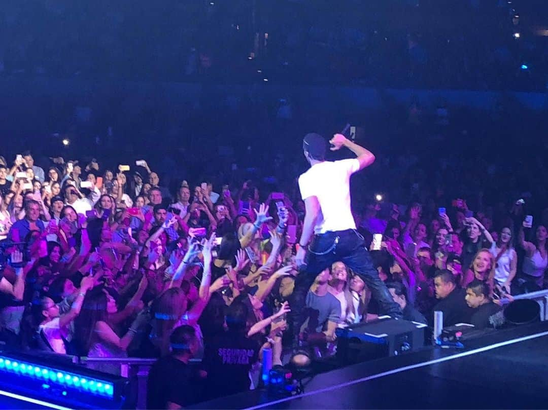 エンリケ・イグレシアスさんのインスタグラム写真 - (エンリケ・イグレシアスInstagram)「Gracias Monterrey!!」6月15日 23時04分 - enriqueiglesias