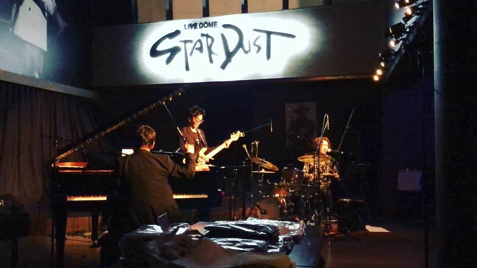 小田和奏さんのインスタグラム写真 - (小田和奏Instagram)「今夜は仙台Live Dome StardustにてCoda Piano Trioお届けしました。 雨の中お集まりの皆様ありがとうございました。 流石の盛り上がりでしたね。 なんだか今日はずっと笑ってプレイしてた気がします。こんな瞬間がたまらん。 さあ、旅は千秋楽の6/23渋谷公演のみ！まだまだ高めていきます。」6月15日 23時11分 - kazusou