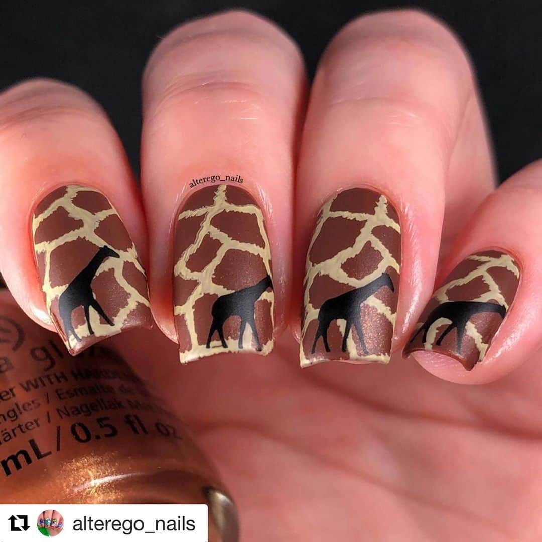 Nail Designsさんのインスタグラム写真 - (Nail DesignsInstagram)「Credit: @alterego_nails ・・・ A little animal print using @uberchicbeauty launch day 5 plate - giraffes are one of my favorite animals!  Products Used: @chinaglazeofficial Bronze Ambition @uberchicbeauty Wild Luxury: Warm Blooded @hellomaniology LOL and Straight Up Black stamping polishes  @cirquecolors Matte Look Top Coat  #presssample #animalnails #giraffenails #animalprintnails #brownnails #yellownails #mattenails #nailstamping #stampednails #uberchicbeauty #chinaglaze #wildnails」6月15日 23時25分 - nailartfeature