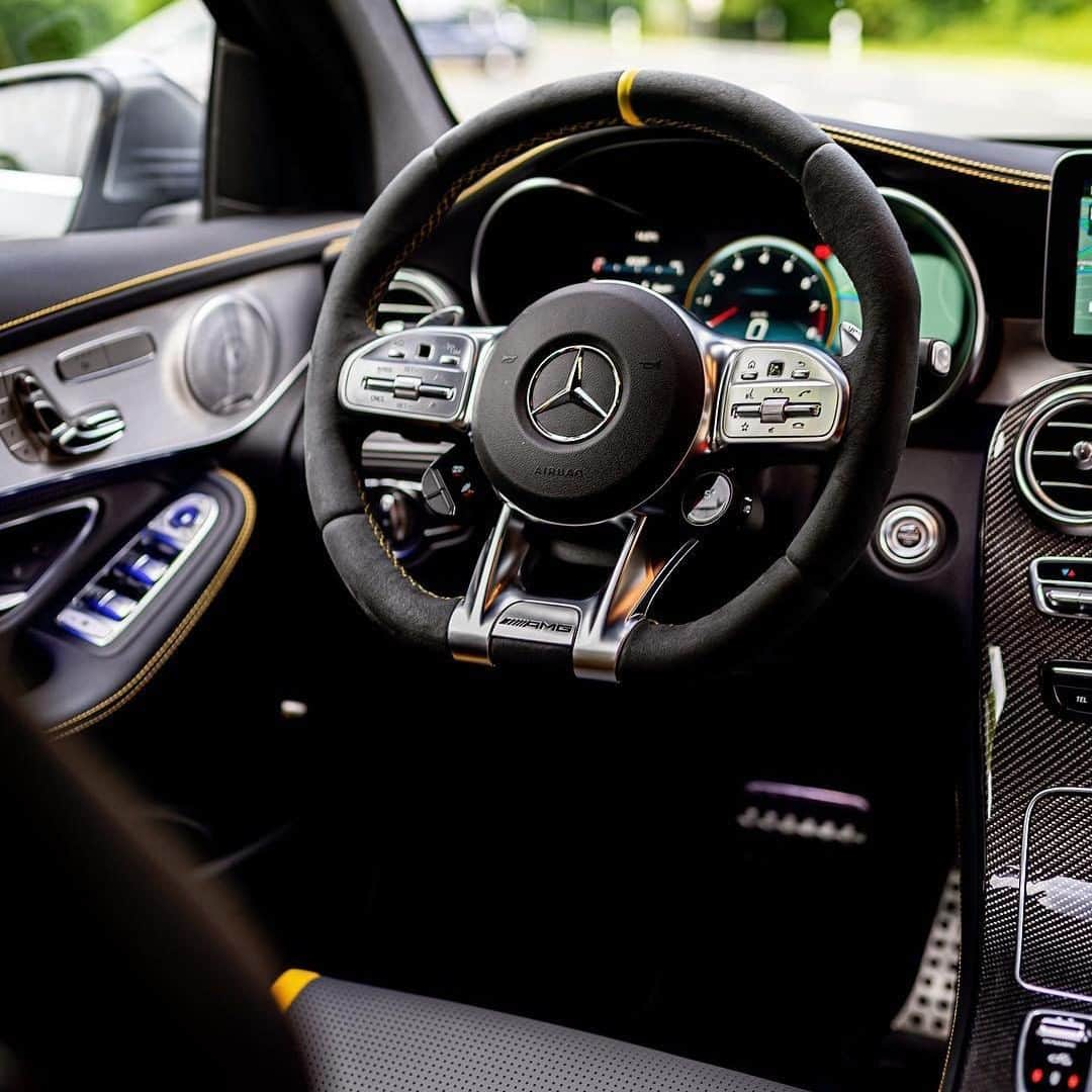 メルセデス・ベンツさんのインスタグラム写真 - (メルセデス・ベンツInstagram)「Comfortable in daily life and beyond. 🌟 Photo by @shotbyjamieb. __________ [Mercedes-AMG GLC 63 S 4MATIC+ Coupé | Kraftstoffverbrauch kombiniert: 12,3 l/100 km | CO₂-Emissionen kombiniert: 280 g/km | mb4.me/nefz] . #MercedesBenz #⭐ #MercedesAMG #AMG #AMGGLC63S #mbfanphoto #automotivedesign #interiordesign #steeringwheel #dailydriver #mbcar」6月15日 15時00分 - mercedesbenz