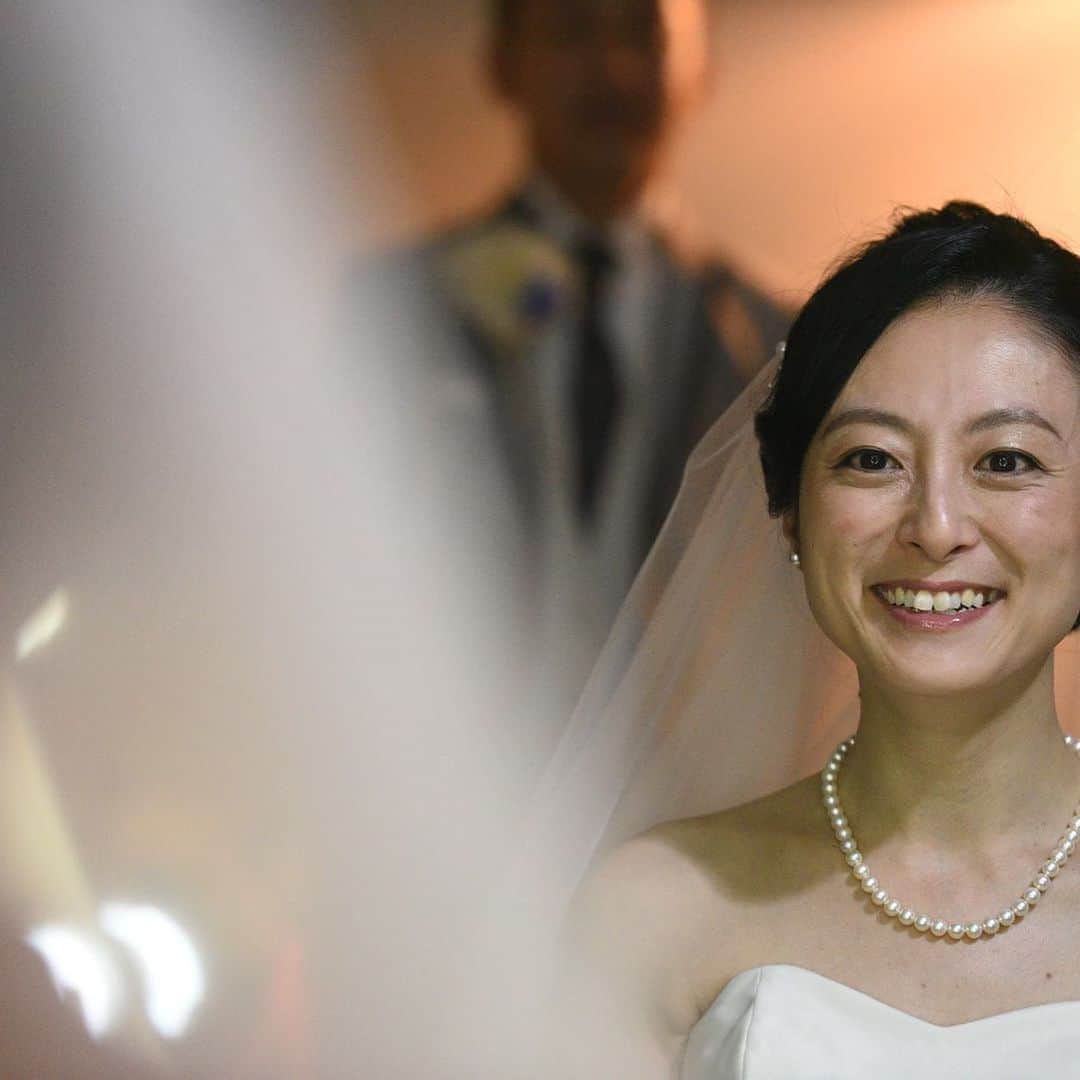 ラバンクドロアさんのインスタグラム写真 - (ラバンクドロアInstagram)「6月15日 松尾・小笠原ご両家様 ご参列の皆様へ。 挙式リハーサルを撮影致しましたお写真を一足早くお届けさせて頂きます！ 皆様にご覧頂けるよう是非シェアして下さいませ。 本日は、ゲストの皆様にとっても記憶に残る一日にして頂ければ幸いでございます。 ラ・バンク・ド・ロア スタッフ一同」6月15日 15時04分 - la_banque_du_loa