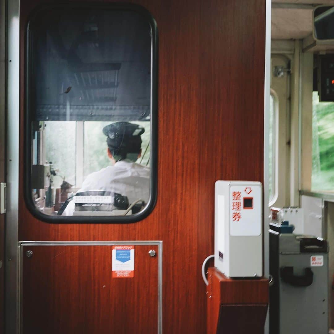 Takafumi Gotoさんのインスタグラム写真 - (Takafumi GotoInstagram)「汽車に乗りたがってた季之介と2人で隣町まで鉄道の旅🚃」6月15日 15時24分 - apollo510
