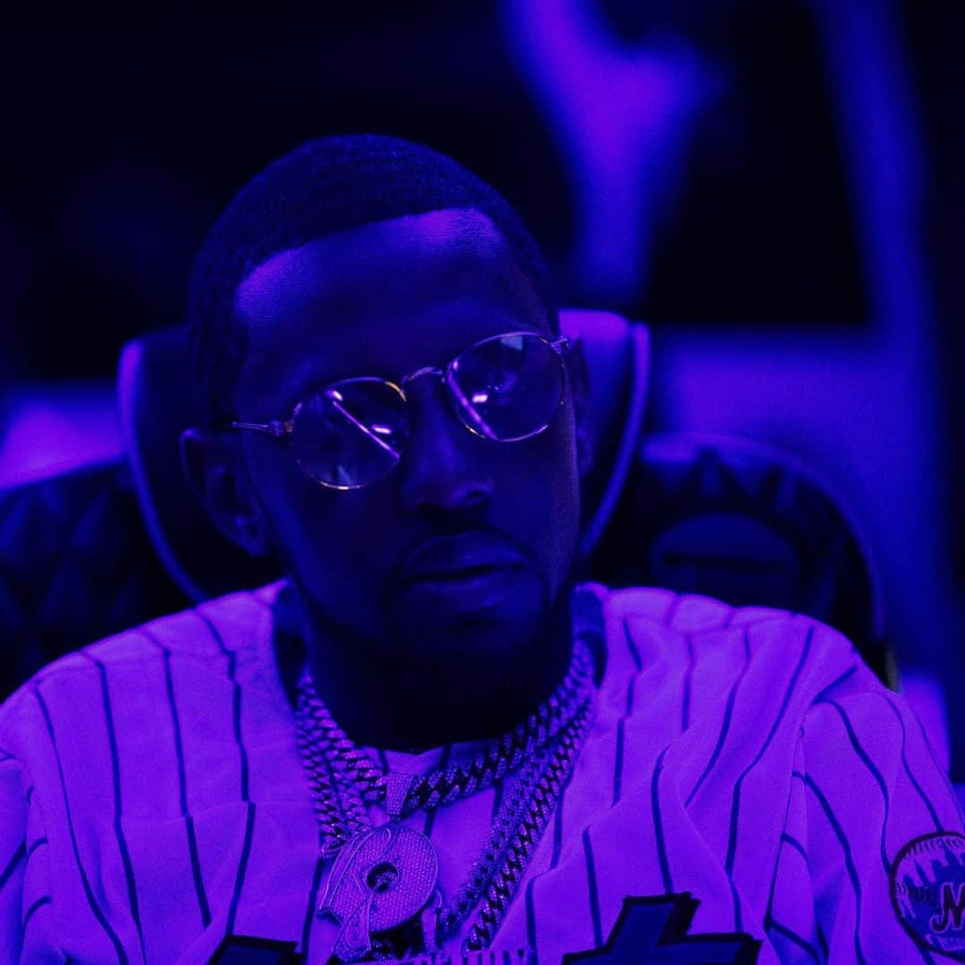 ファボラスのインスタグラム：「new levels bring new devils.. never let it turn you devil.. calling plays so my team win.. Coach K to my Blue Devils... 😈 [shot by @alimdevore]」