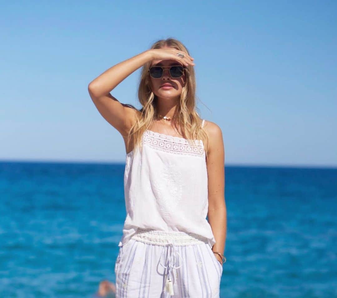 スターメラのインスタグラム：「Island of Sardinia is the perfect home for our sun-ready collection! ➡️➡️ starmela.co.uk to learn more about our Sardinian Sojourn!! #sardinia#lookbook#starmelauk ⭐️BEBE TROUSERS ⭐️BETSIE CAMI . . . . . . . #travel#trending #instafashion #etnicchic #embroidery #banjara#italy#traveltheplanet #explore#bohochic#nature#sea#summervibes #summerallyearlong #paris#love#traditionalembroidery #summerwear#holiday#resortwear#saturdayvibes #saturday #weekendvibes #weekend」